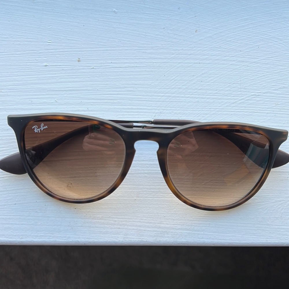 Ray-ban Erika RB 4171 round sunglasses Dark rubber Tortoise/Brown gradient